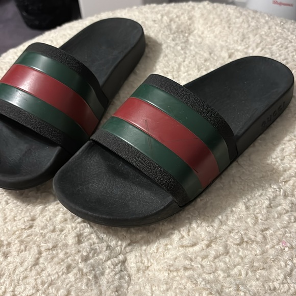 Authentic Gucci slides - Picture 3 of 5